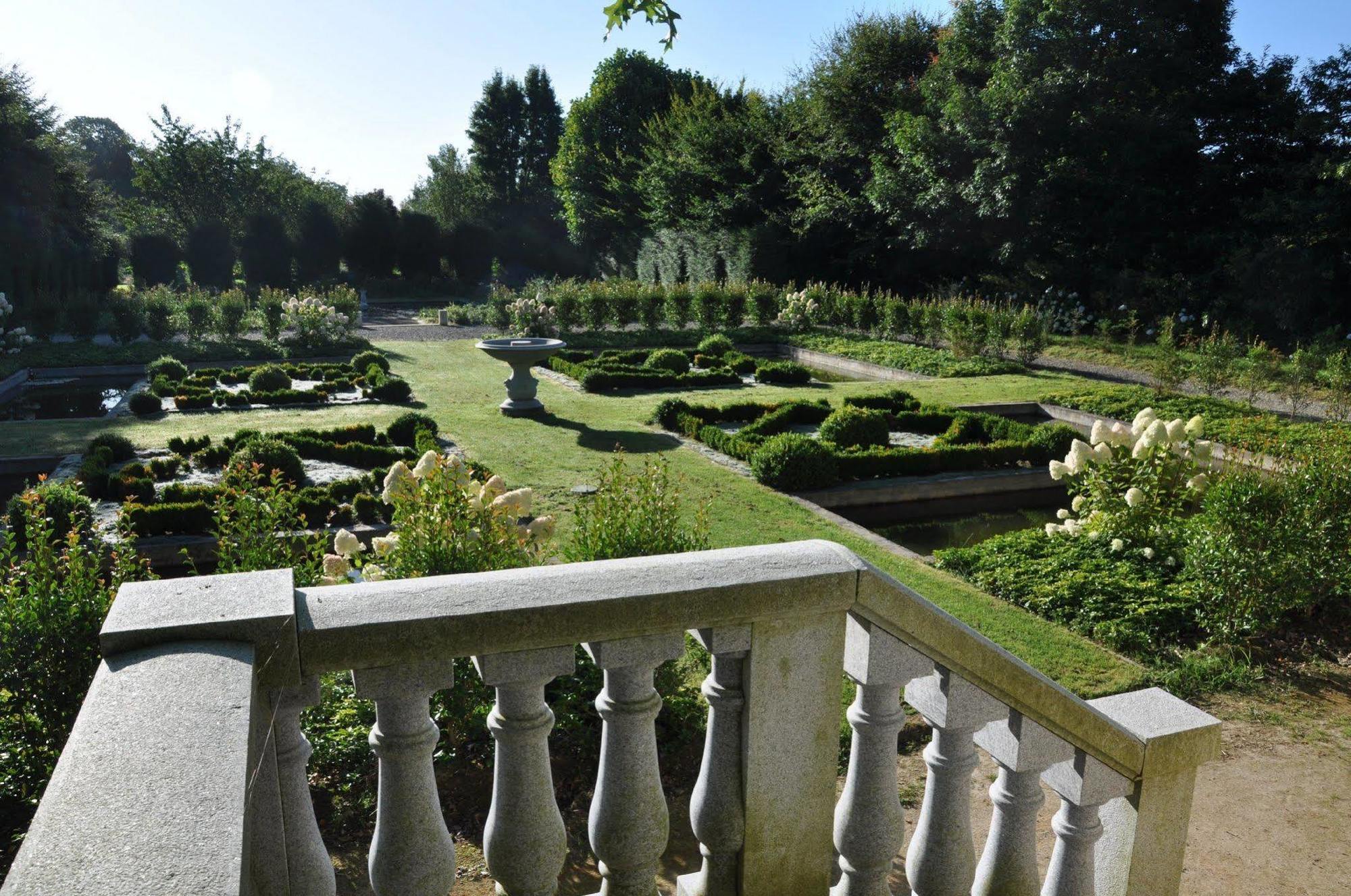 Апартаменти Chateau De La Foltiere Saint-Germain-en-Cogles Екстер'єр фото